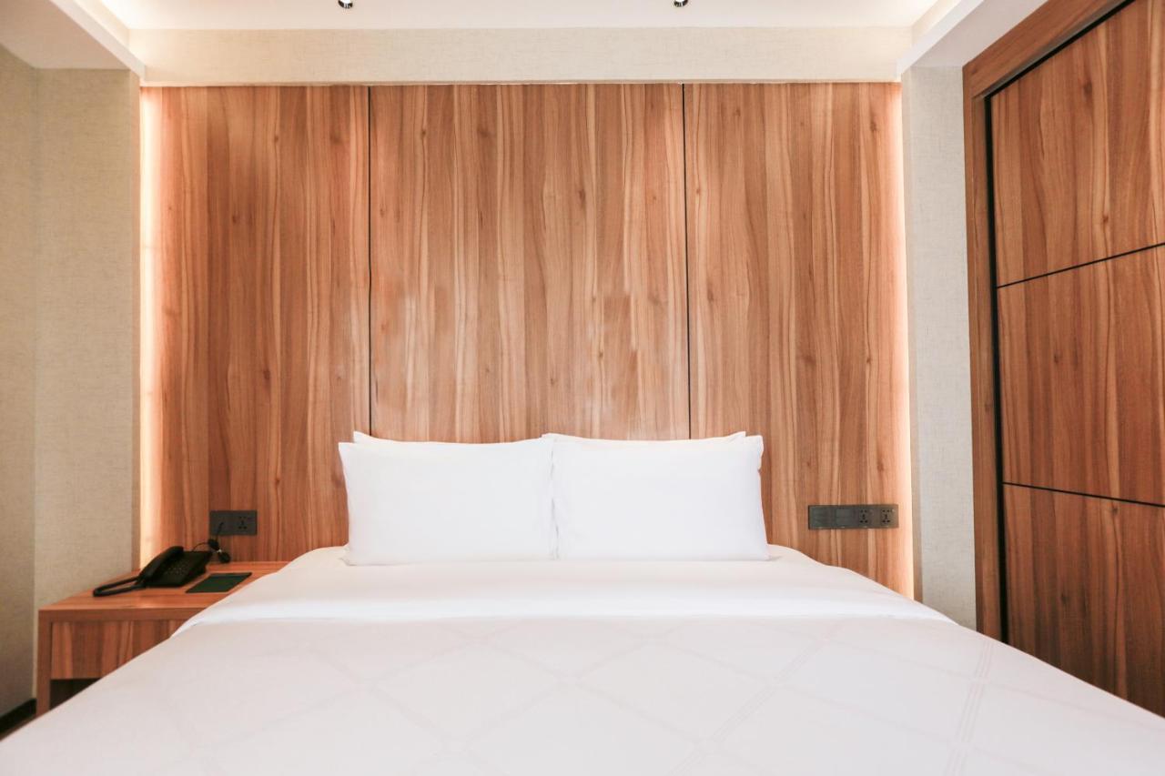 Hotel Casiana & Events Center Tagaytay Managed By Hii タガイタイ エクステリア 写真