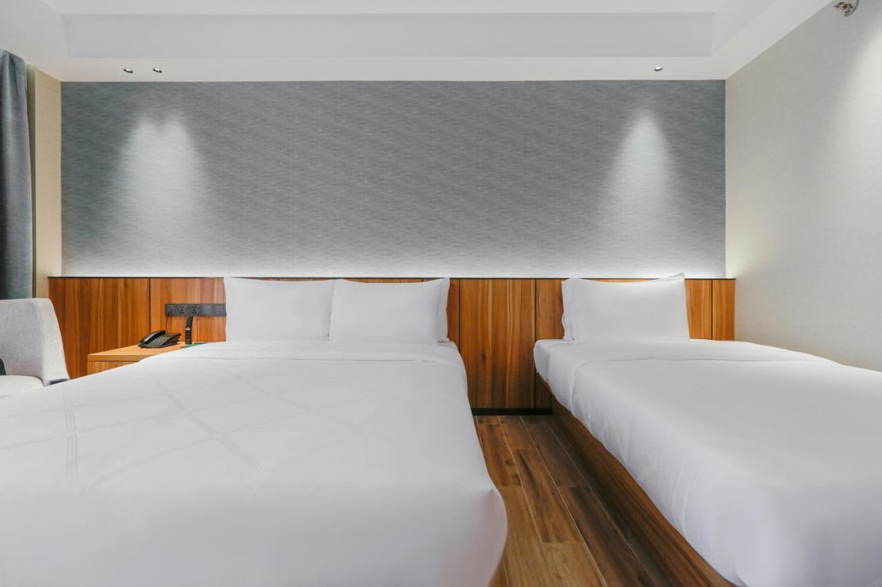Hotel Casiana & Events Center Tagaytay Managed By Hii タガイタイ エクステリア 写真
