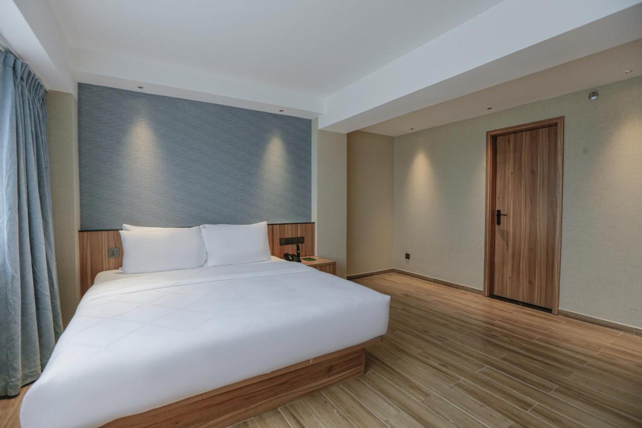 Hotel Casiana & Events Center Tagaytay Managed By Hii タガイタイ エクステリア 写真